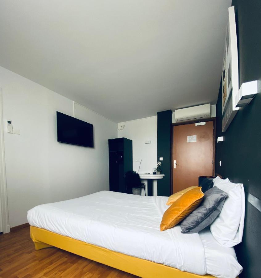 Hotel Air-Lane Saint-Léger-sous-Brienne Екстериор снимка